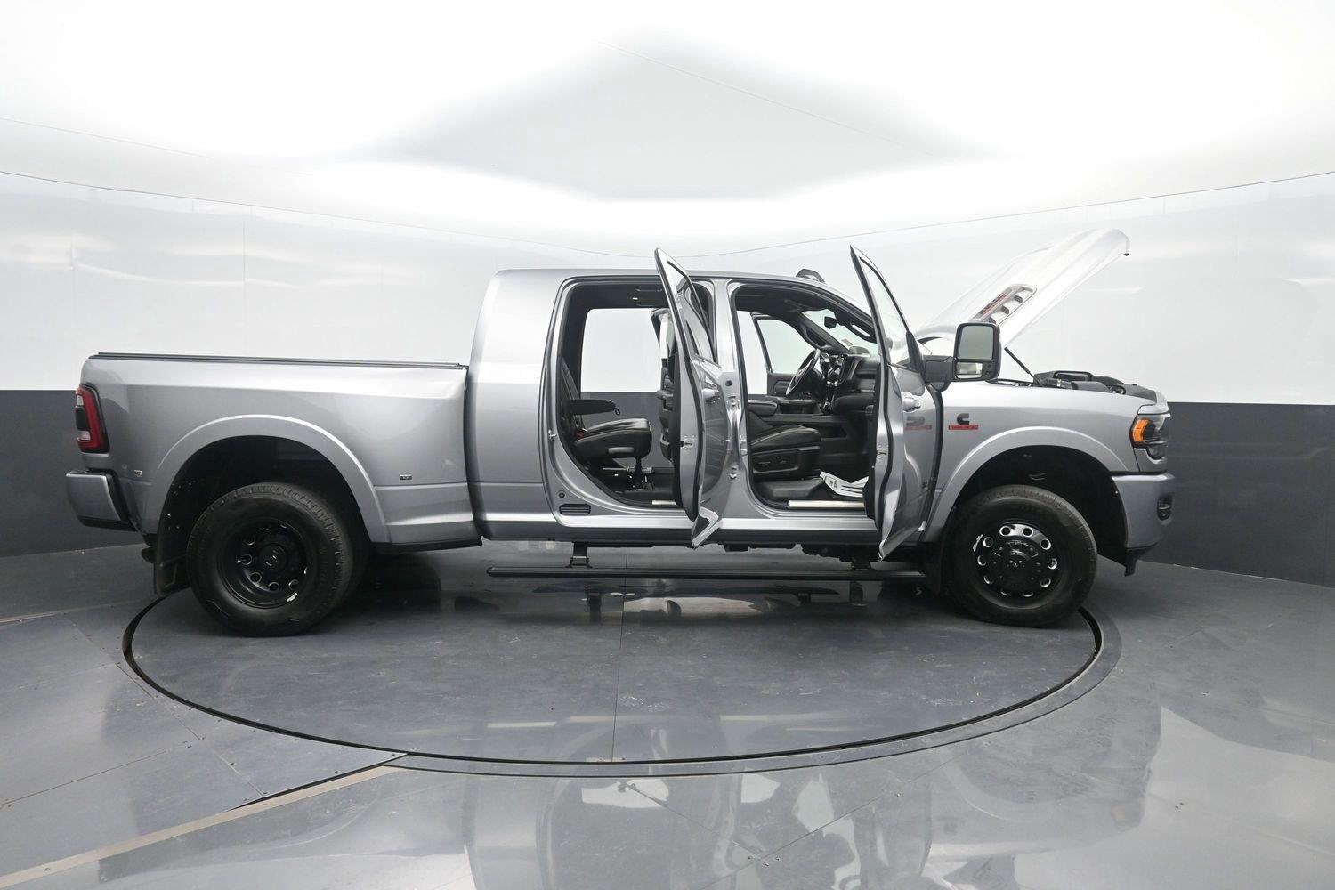 Used 2023 Billet Silver Metallic Clearcoat Ram Limited image 54