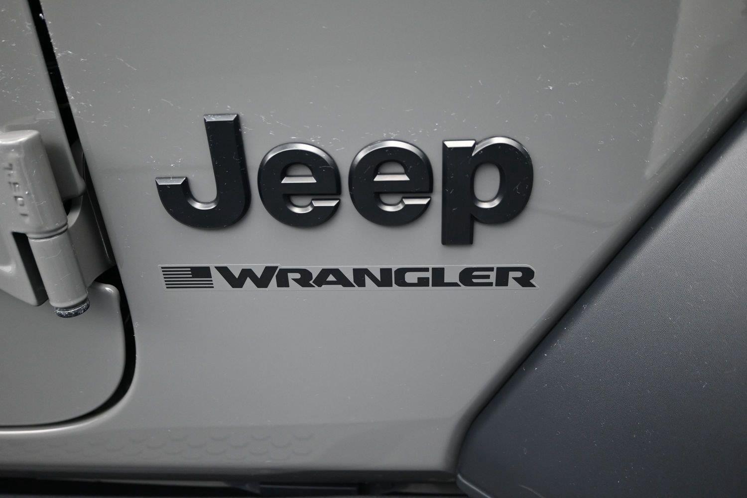 Used 2023 Sting-Gray Clearcoat Jeep Sport Altitude image 7