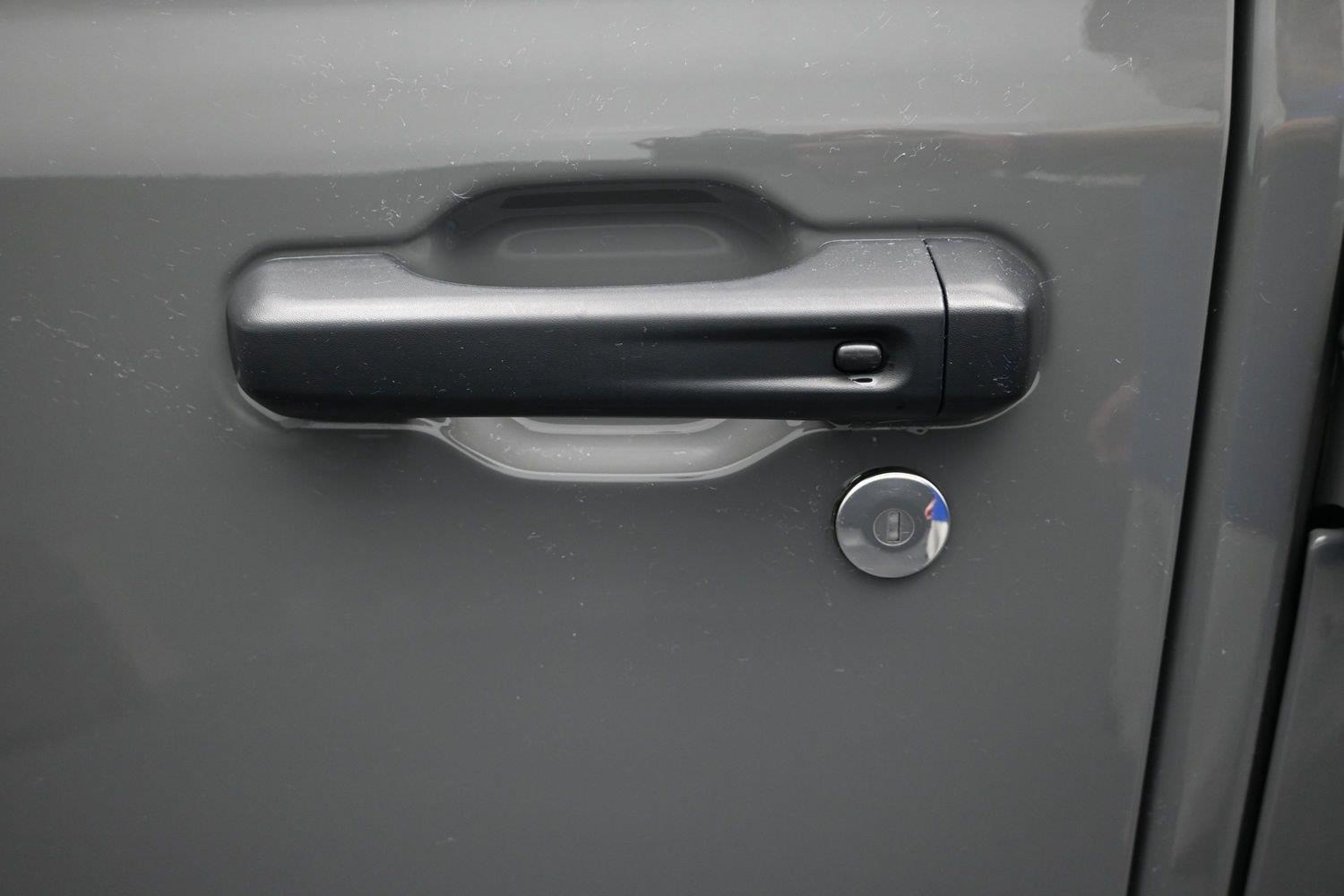 Used 2023 Sting-Gray Clearcoat Jeep Sport Altitude image 14