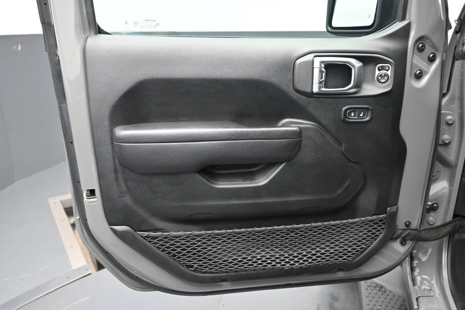 Used 2023 Sting-Gray Clearcoat Jeep Sport Altitude image 15