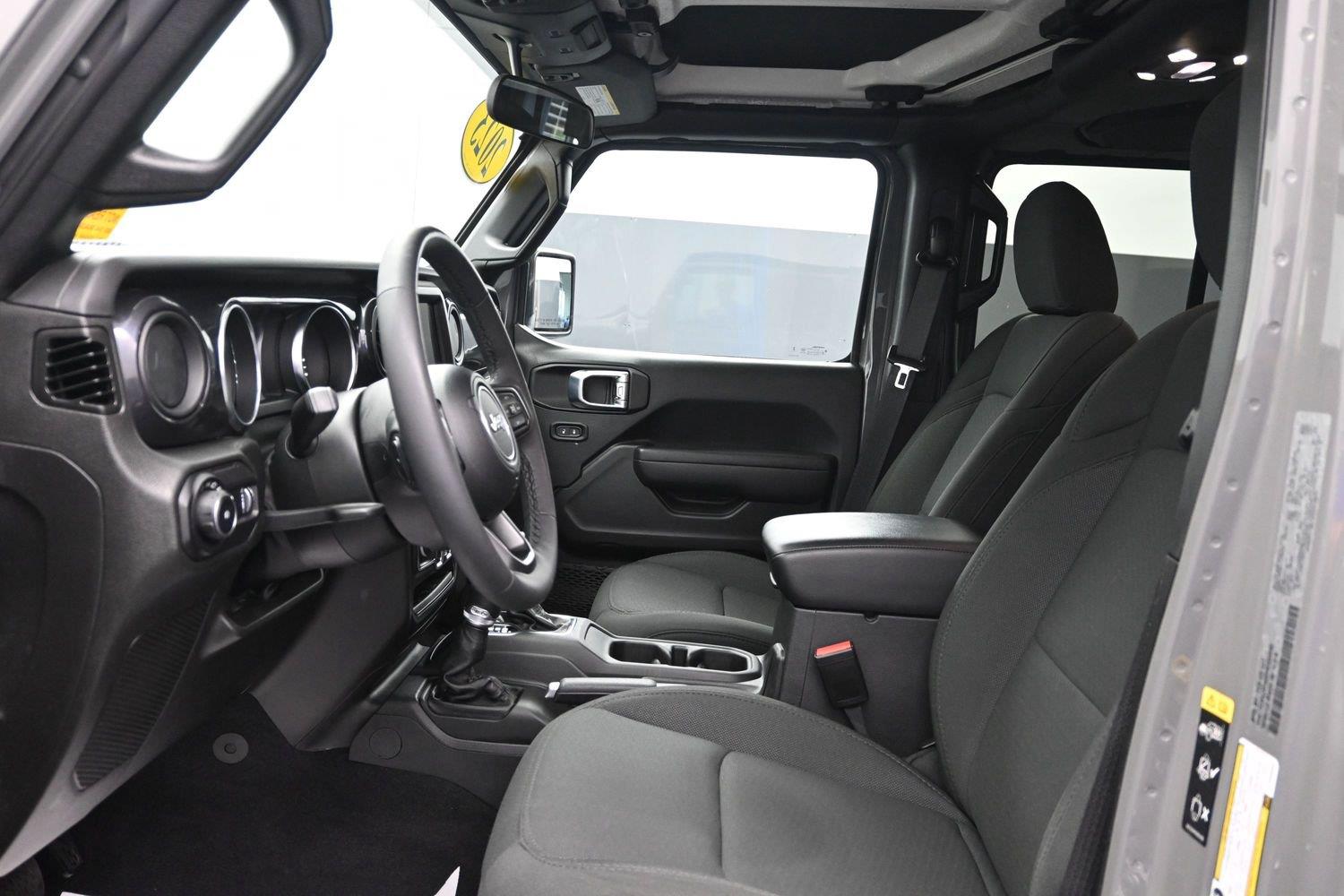 Used 2023 Sting-Gray Clearcoat Jeep Sport Altitude image 16
