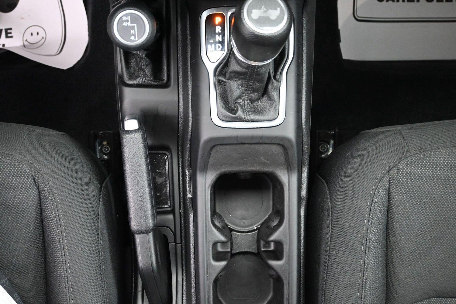 Used 2023 Sting-Gray Clearcoat Jeep Sport Altitude image 25