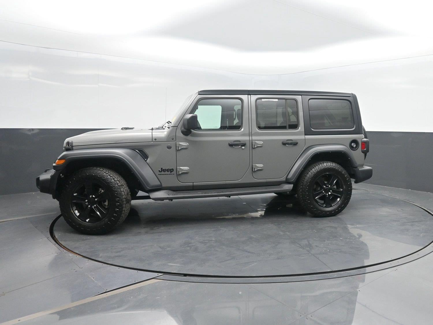 Used 2023 Sting-Gray Clearcoat Jeep Sport Altitude image 2