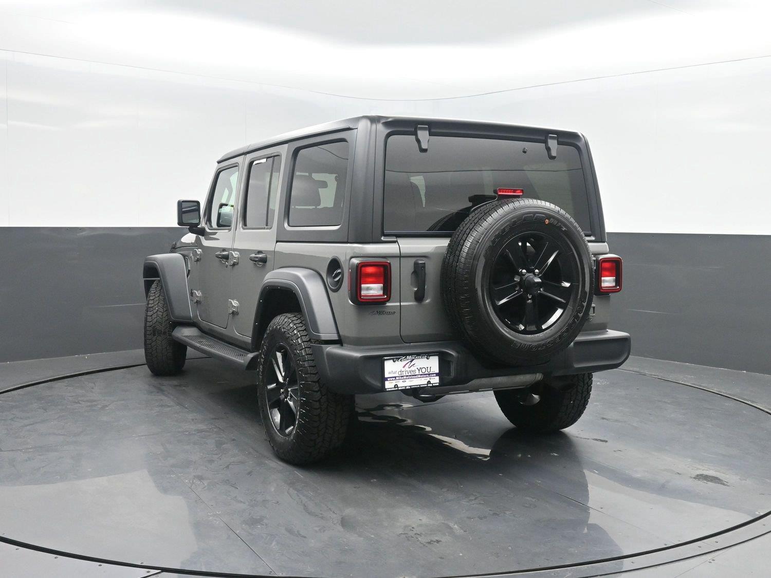 Used 2023 Sting-Gray Clearcoat Jeep Sport Altitude image 35
