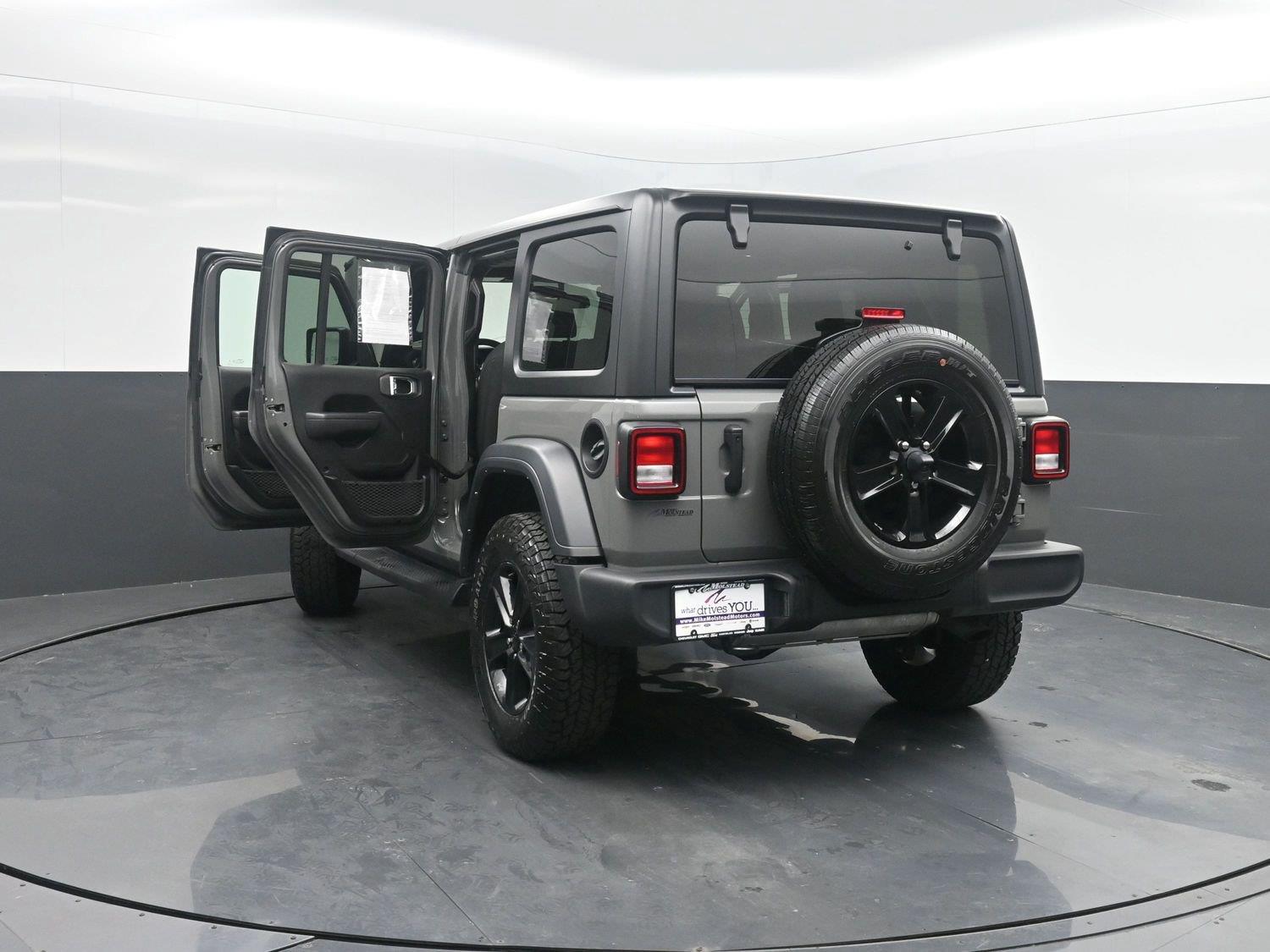 Used 2023 Sting-Gray Clearcoat Jeep Sport Altitude image 38
