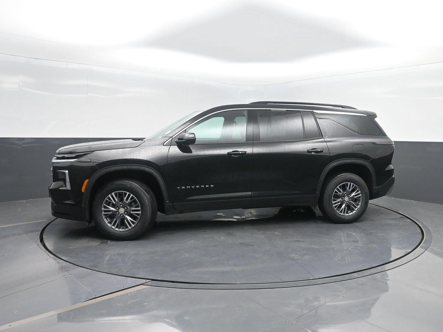 Mosaic Black Metallic 2026 Chevrolet Traverse SUV / Crossover Four-Wheel Drive 8-Speed Automatic