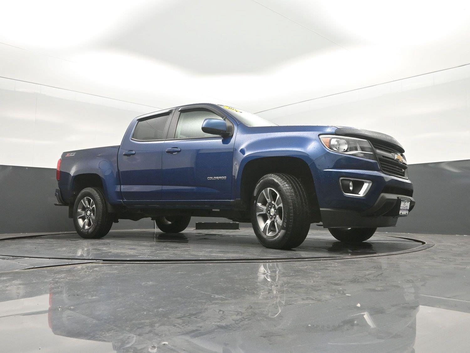 Used 2019 Pacific Blue Metallic Chevrolet 4WD Z71 image 34