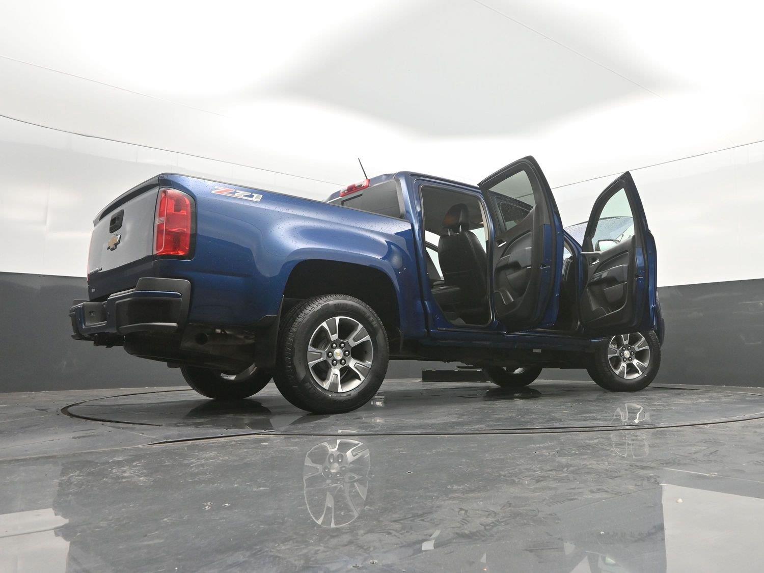 Used 2019 Pacific Blue Metallic Chevrolet 4WD Z71 image 48