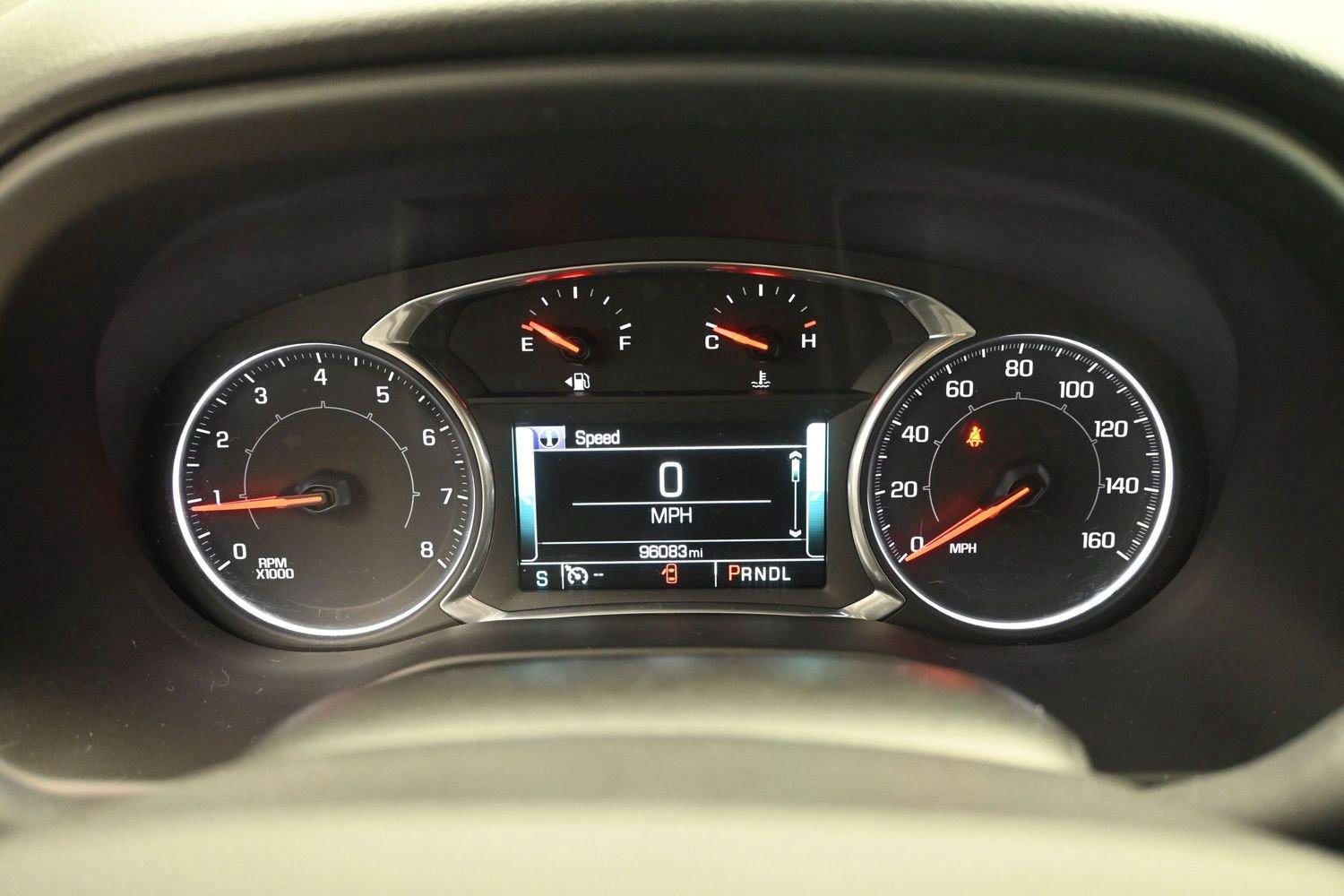 Used 2018 Quicksilver Metallic GMC SLT image 28