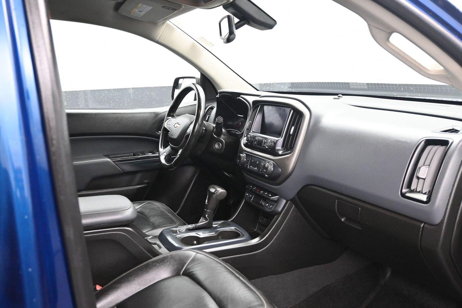 Used 2019 Pacific Blue Metallic Chevrolet 4WD Z71 image 10