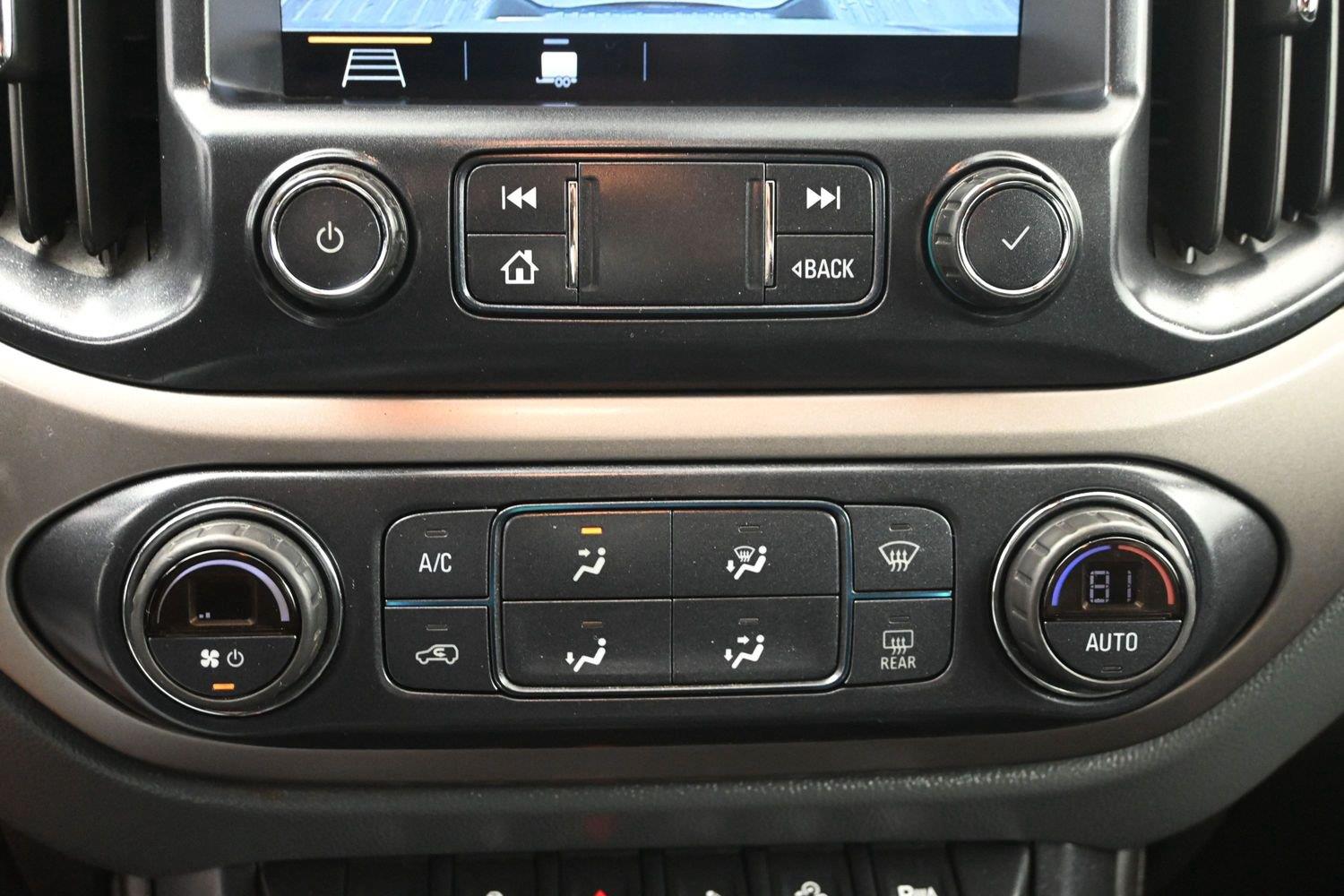 Used 2019 Pacific Blue Metallic Chevrolet 4WD Z71 image 27
