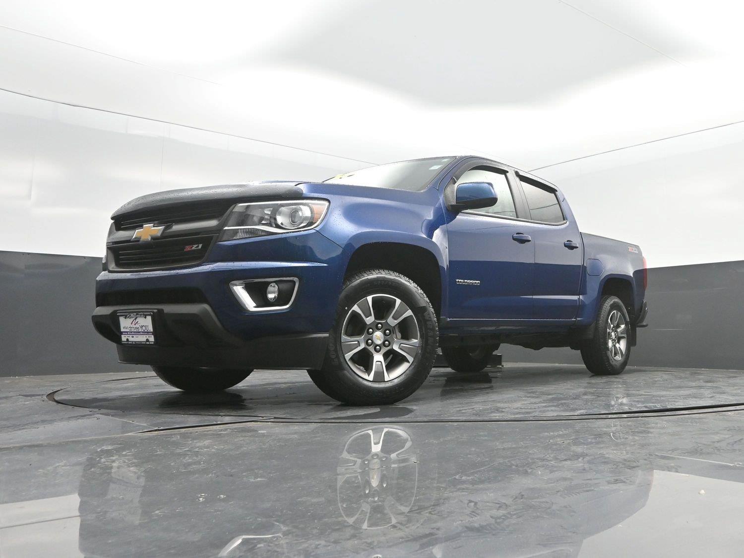 Used 2019 Pacific Blue Metallic Chevrolet 4WD Z71 image 43
