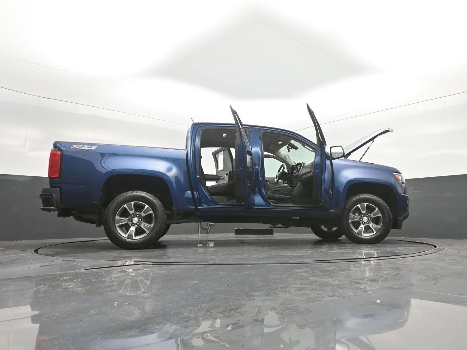 Used 2019 Pacific Blue Metallic Chevrolet 4WD Z71 image 50