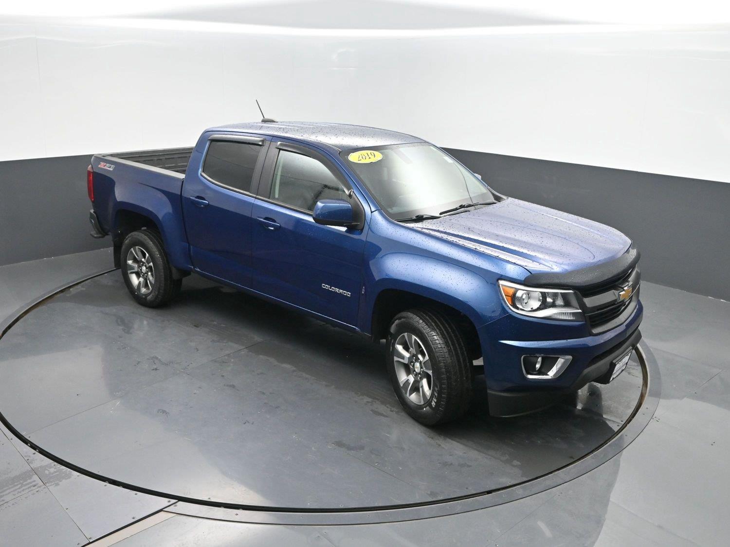 Used 2019 Pacific Blue Metallic Chevrolet 4WD Z71 image 38
