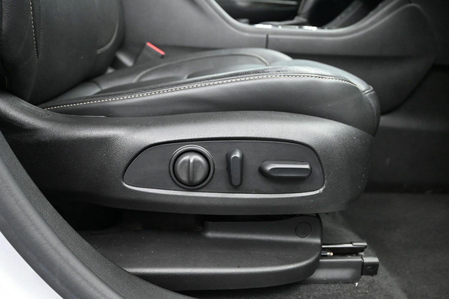 Used 2018 Quicksilver Metallic GMC SLT image 11
