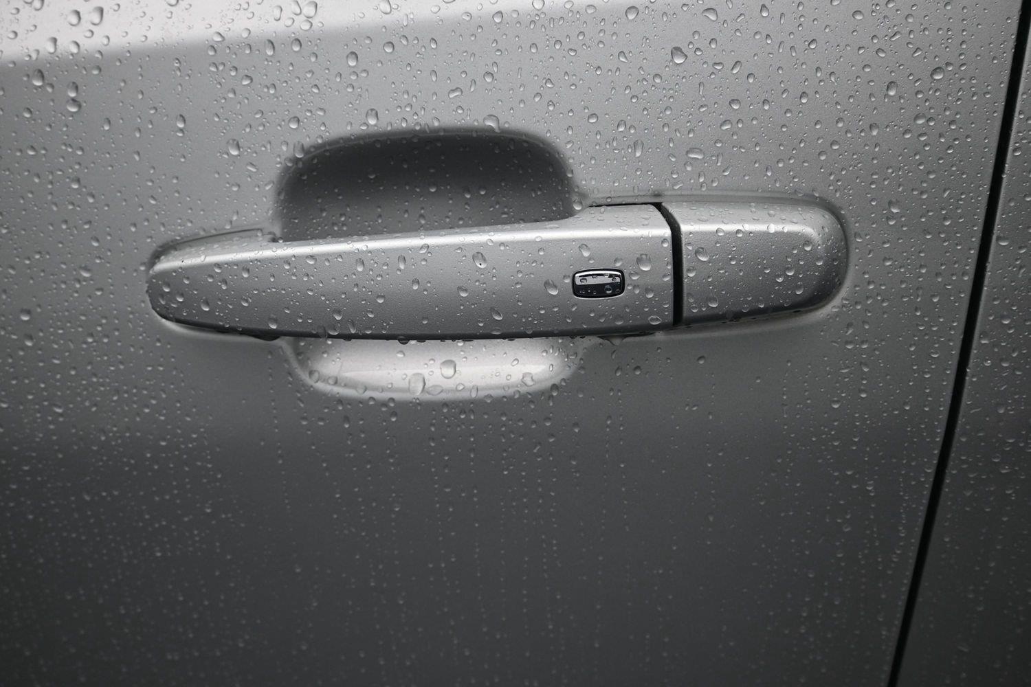 Used 2018 Quicksilver Metallic GMC SLT image 20