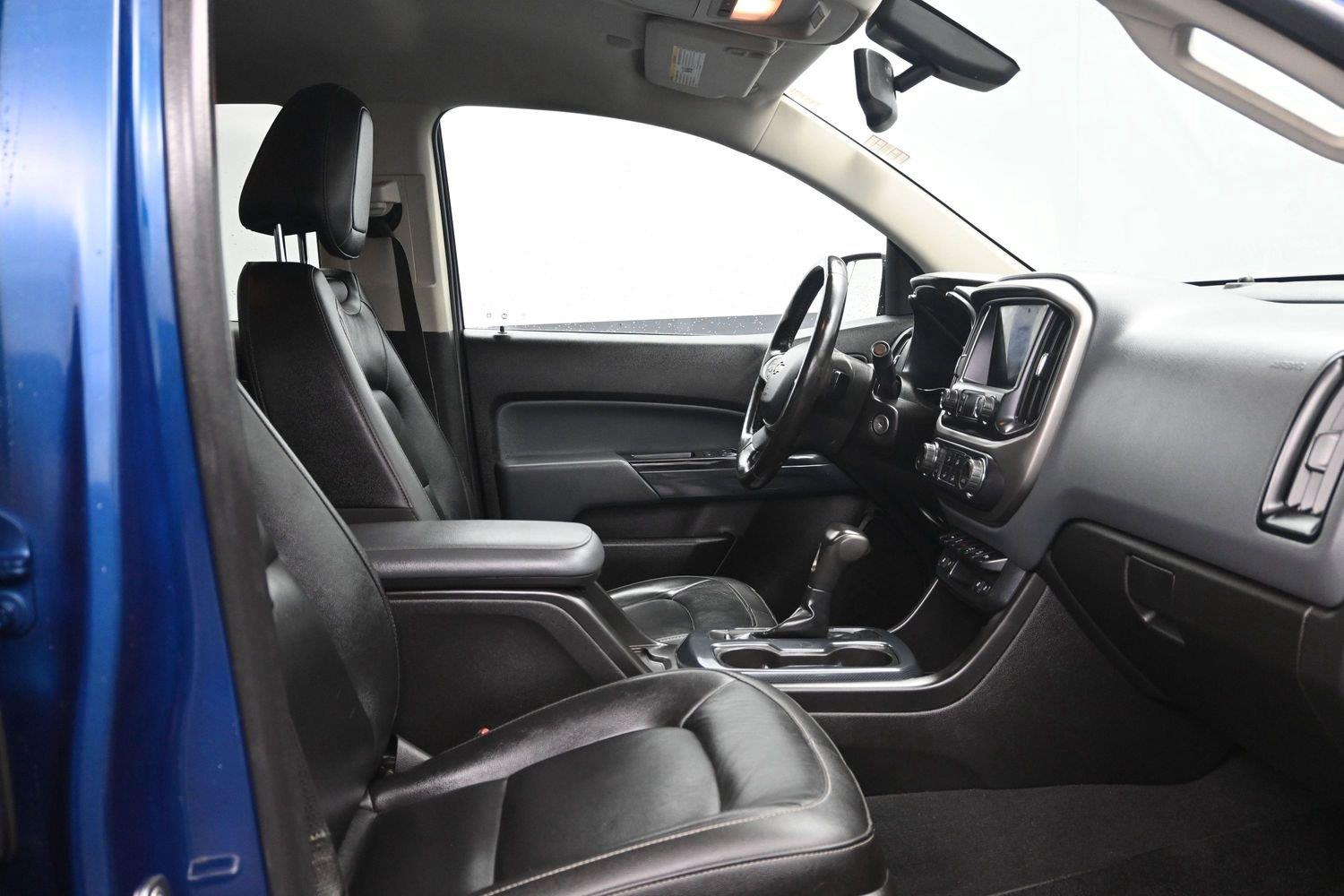 Used 2019 Pacific Blue Metallic Chevrolet 4WD Z71 image 9