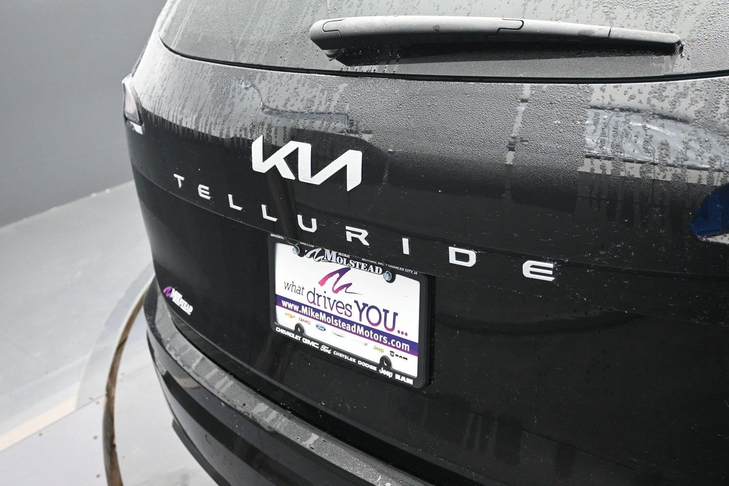 Used 2024 Ebony Black KIA SX X-Line image 17