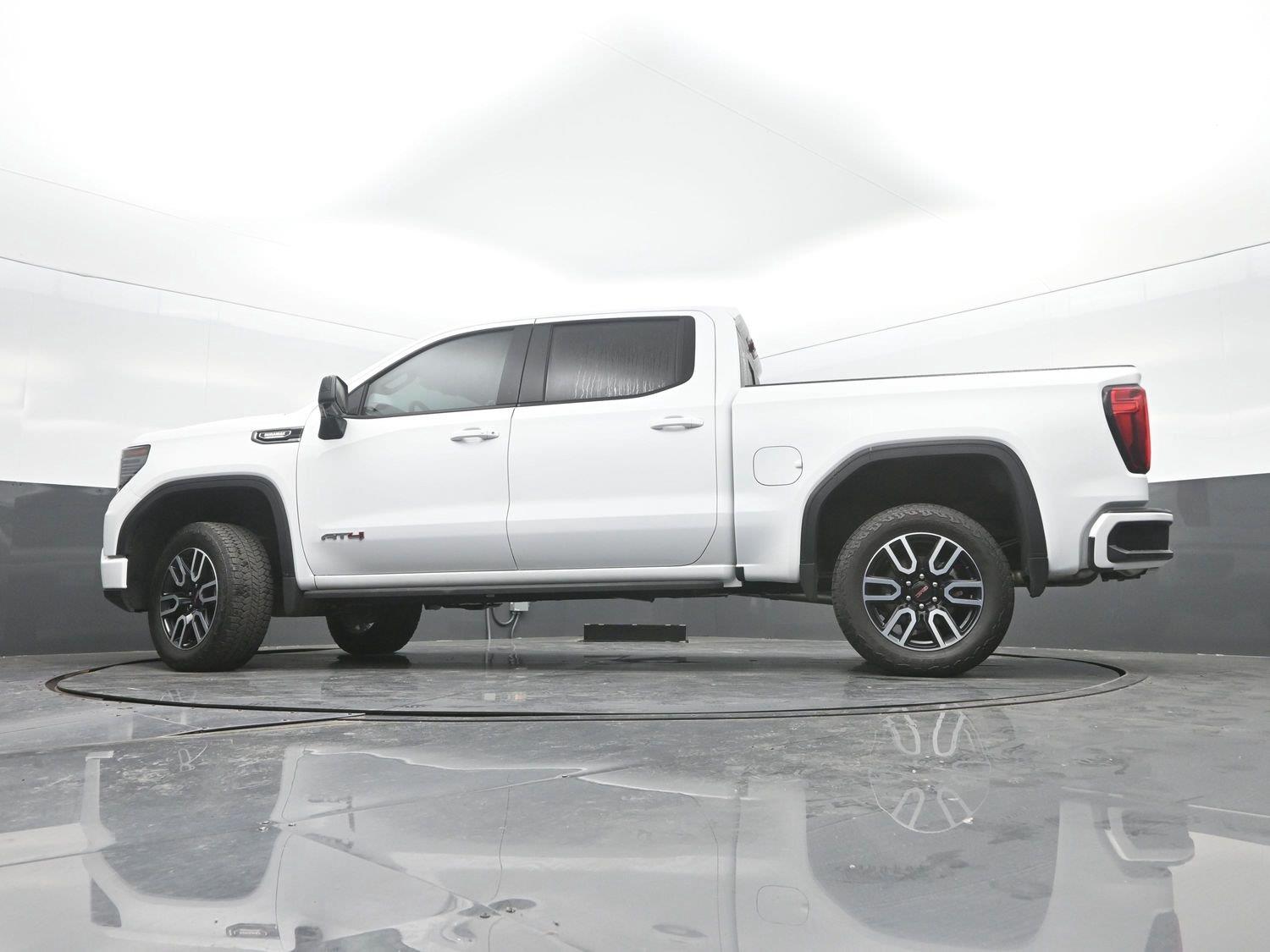 Used 2026 Summit White GMC AT4 image 38