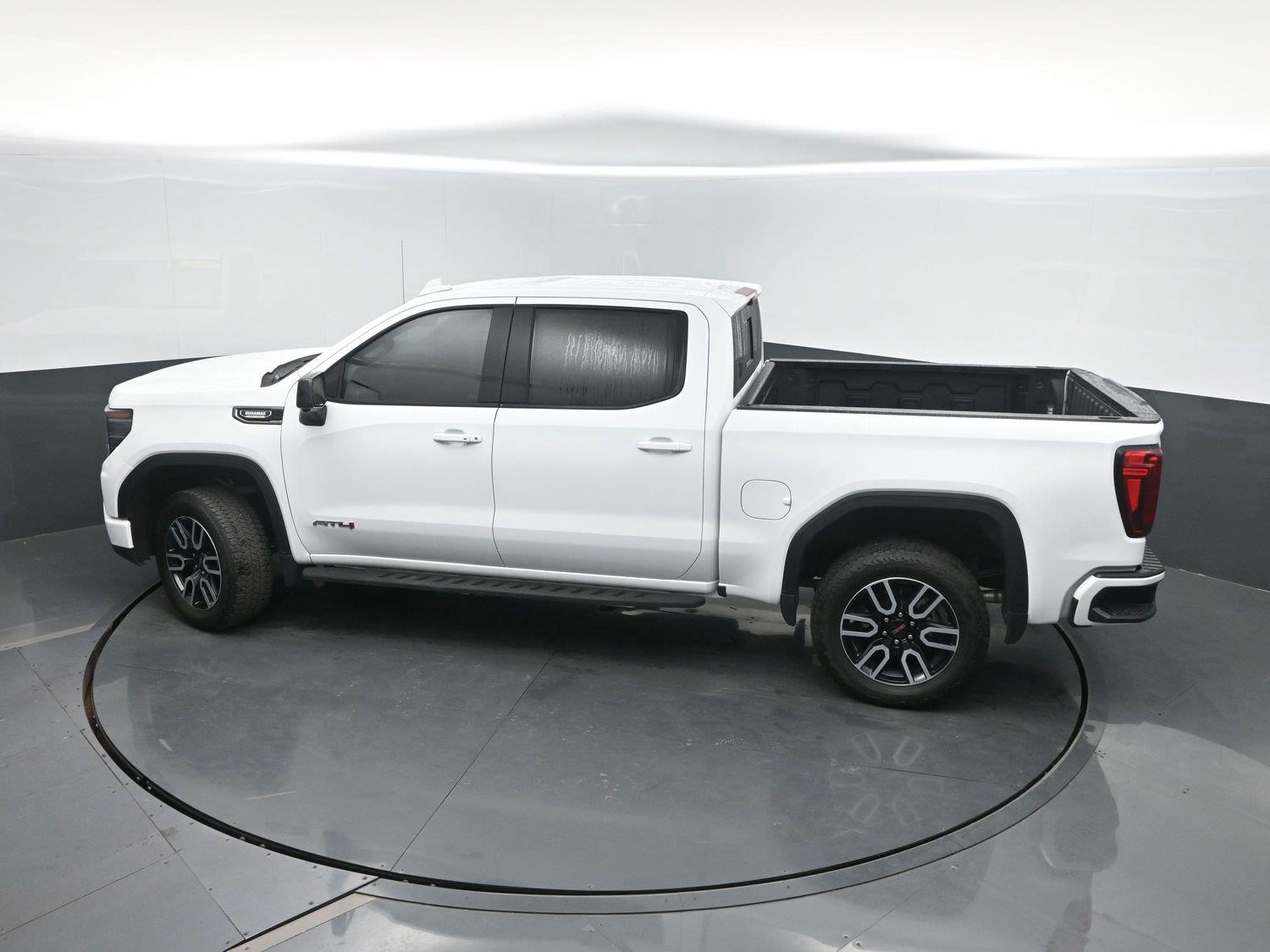 Used 2026 Summit White GMC AT4 image 42