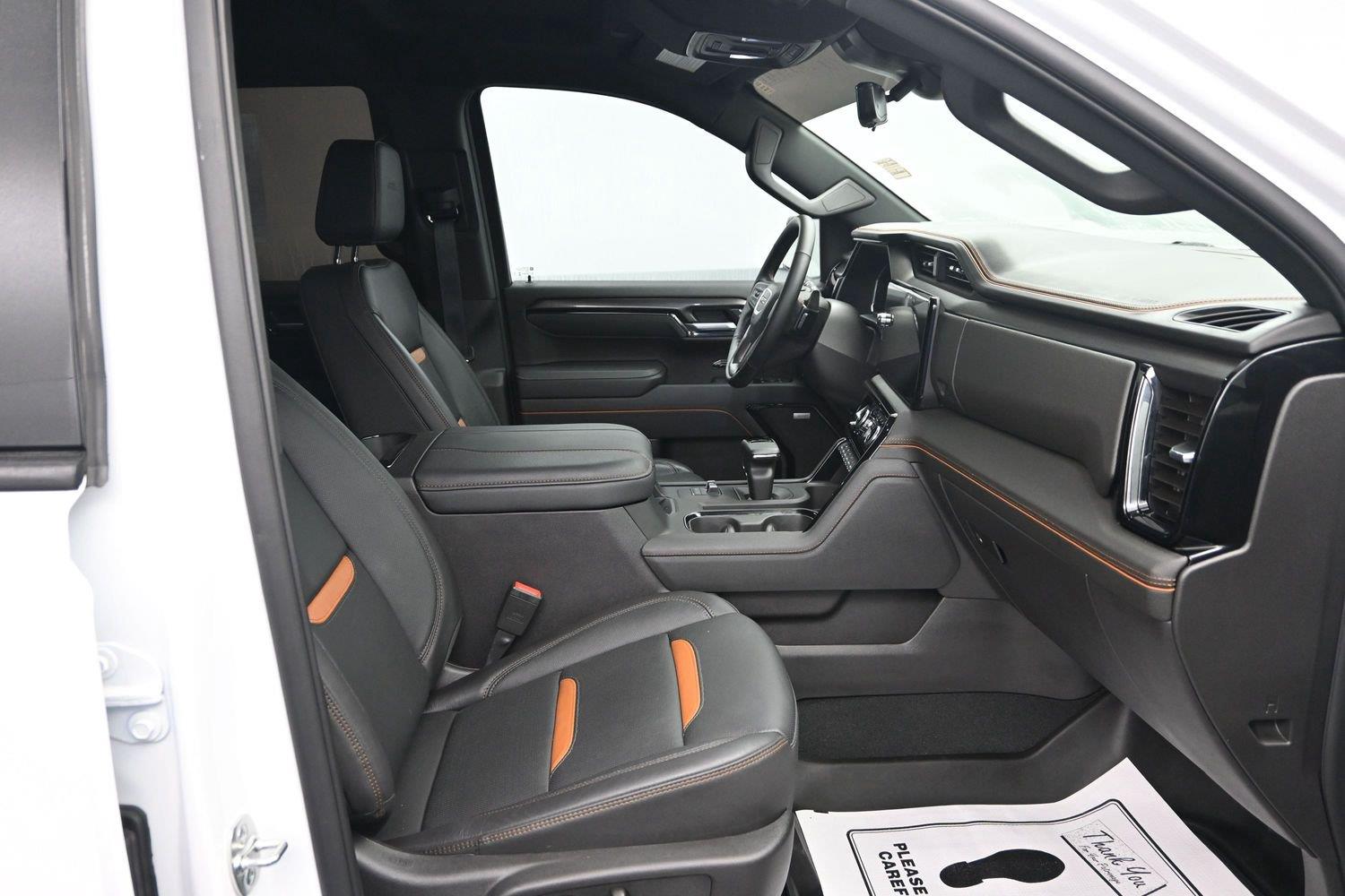 Used 2026 Summit White GMC AT4 image 9