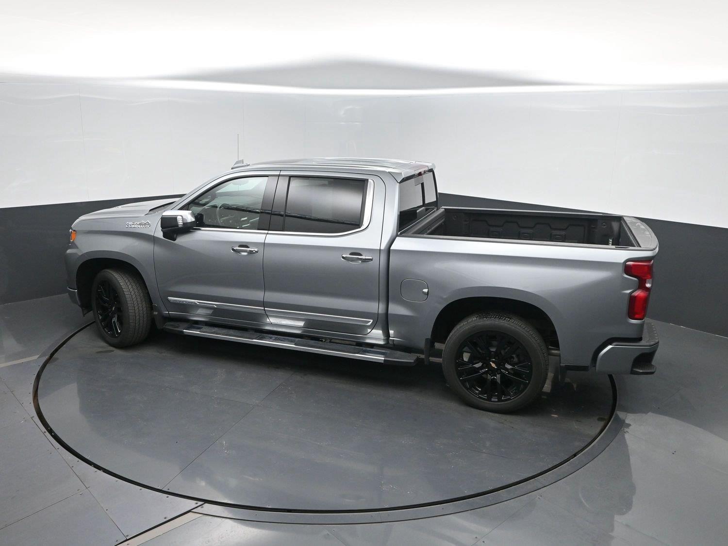 Used 2026 Sterling Gray Metallic Chevrolet High Country image 41