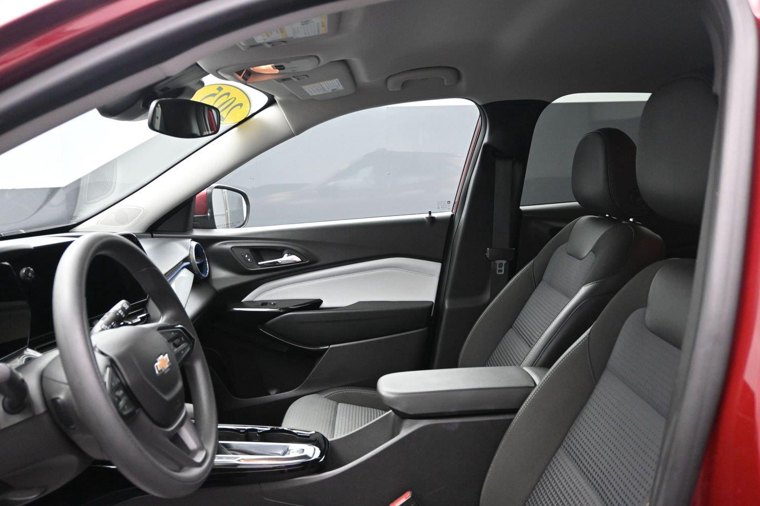 Used 2025 Crimson Metallic Chevrolet LT image 15