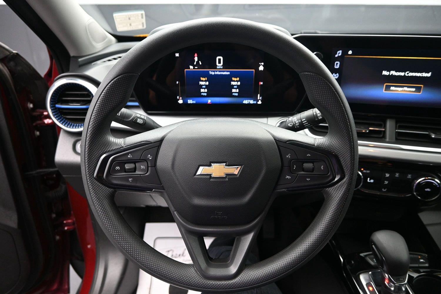 Used 2025 Crimson Metallic Chevrolet LT image 16