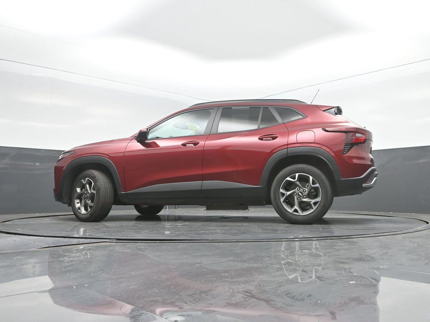 Used 2025 Crimson Metallic Chevrolet LT image 25