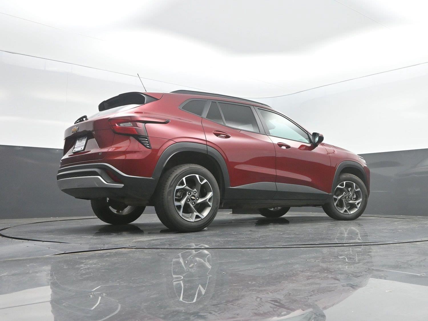 Used 2025 Crimson Metallic Chevrolet LT image 26