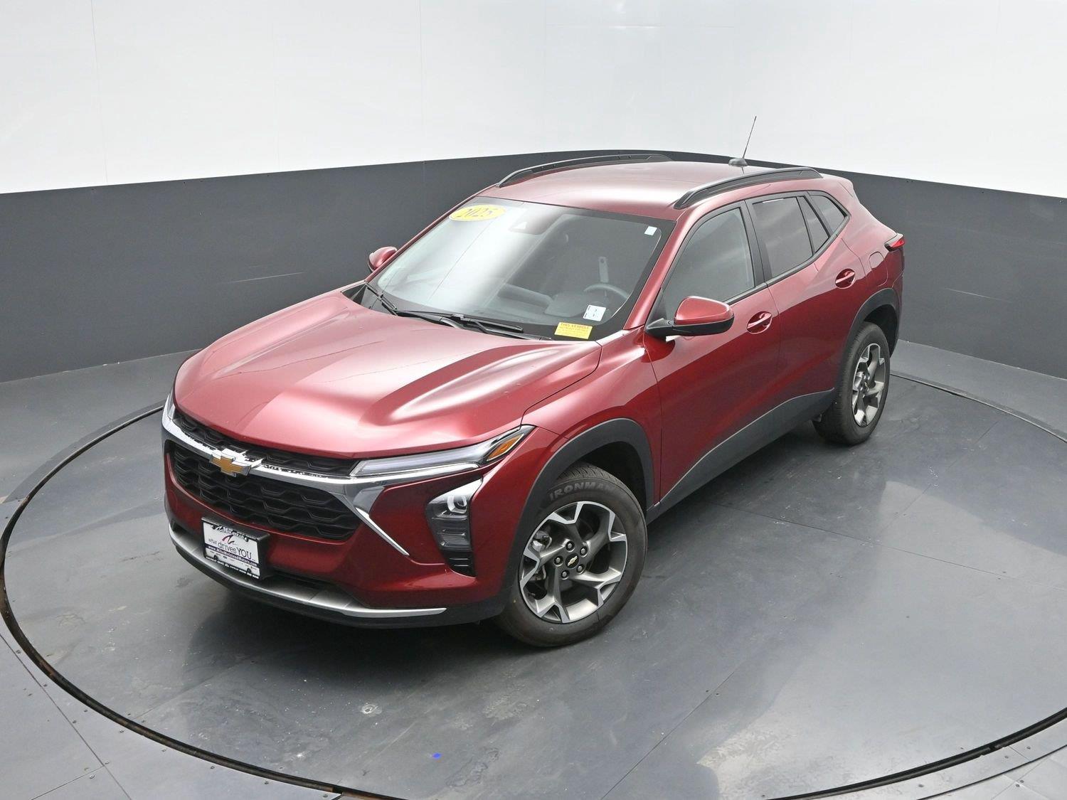 Used 2025 Crimson Metallic Chevrolet LT image 28