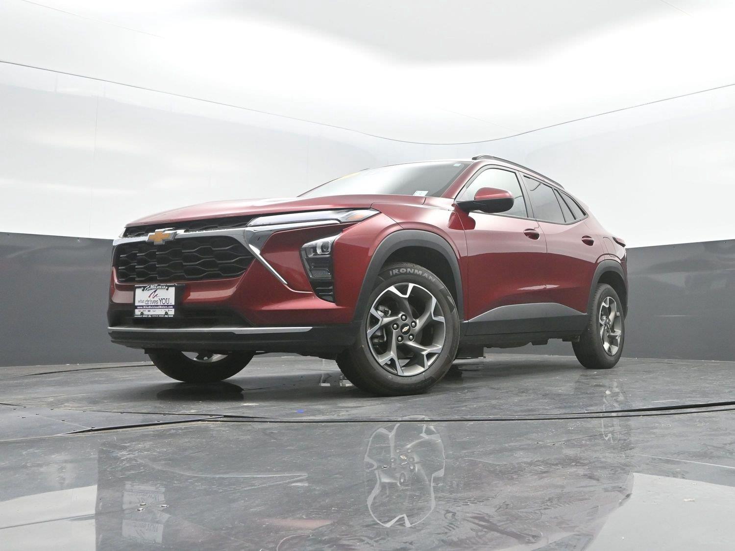 Used 2025 Crimson Metallic Chevrolet LT image 36