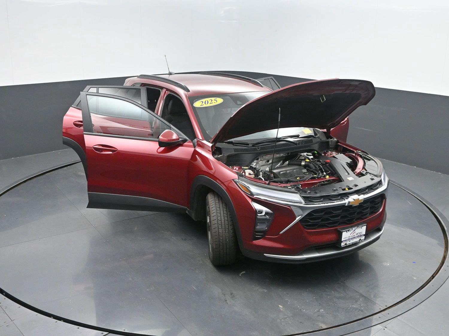 Used 2025 Crimson Metallic Chevrolet LT image 37