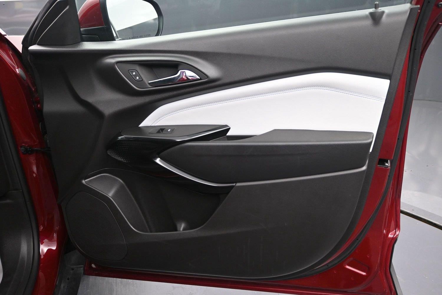 Used 2025 Crimson Metallic Chevrolet LT image 6