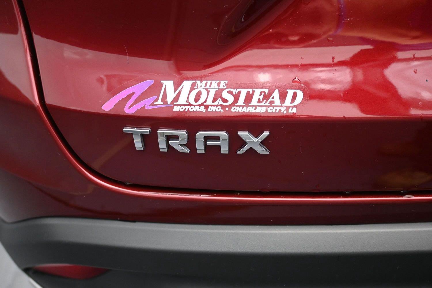 Used 2025 Crimson Metallic Chevrolet LT image 12