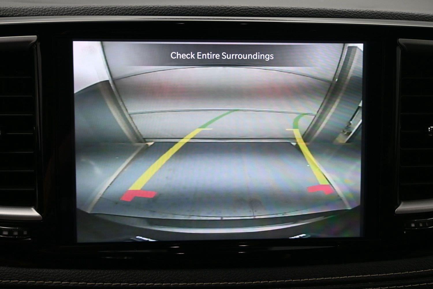 Used 2022 Brilliant Black Crystal Pearlcoat Chrysler Hybrid Touring L image 27