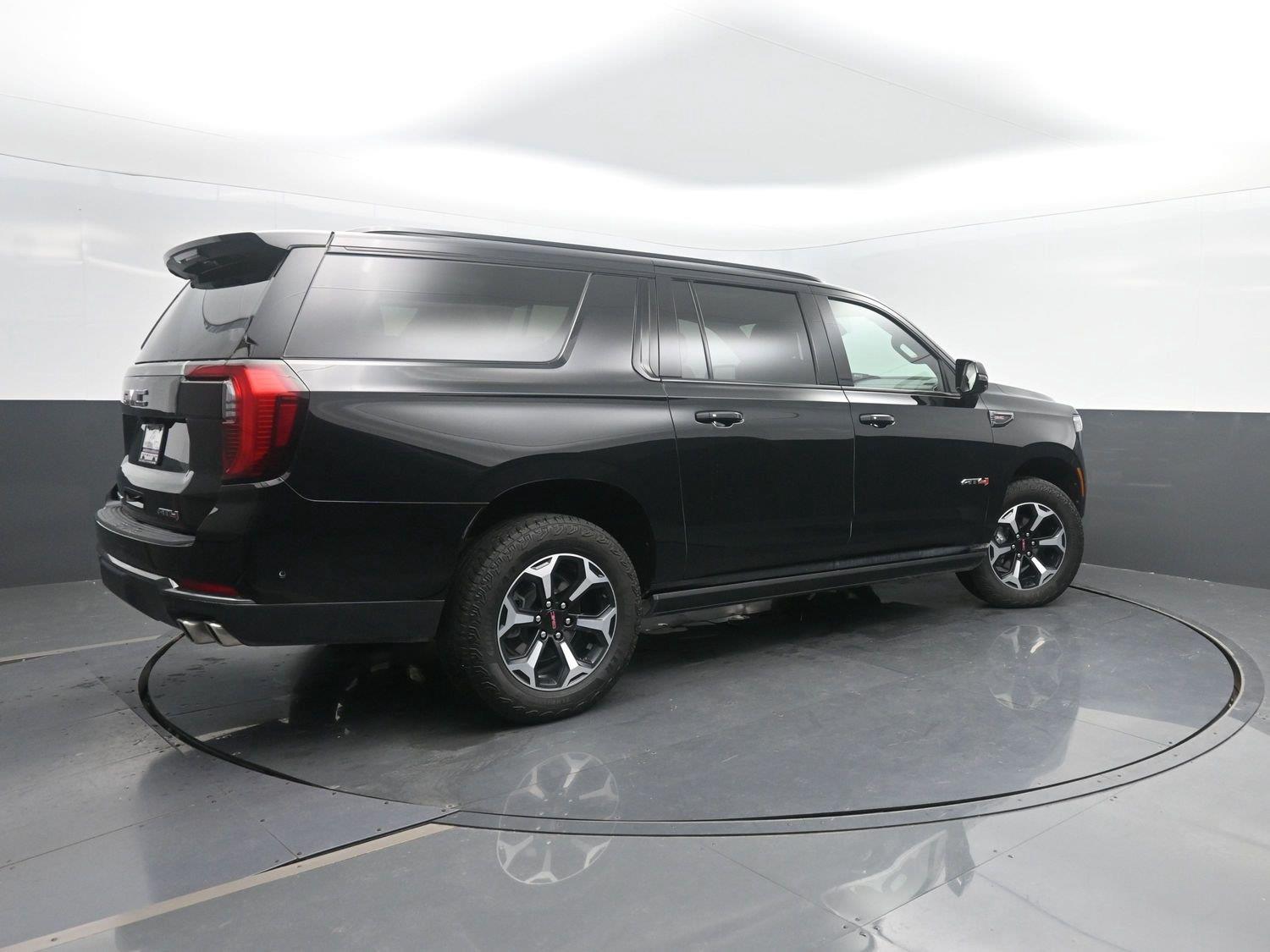 Used 2026 Onyx Black GMC AT4 image 3