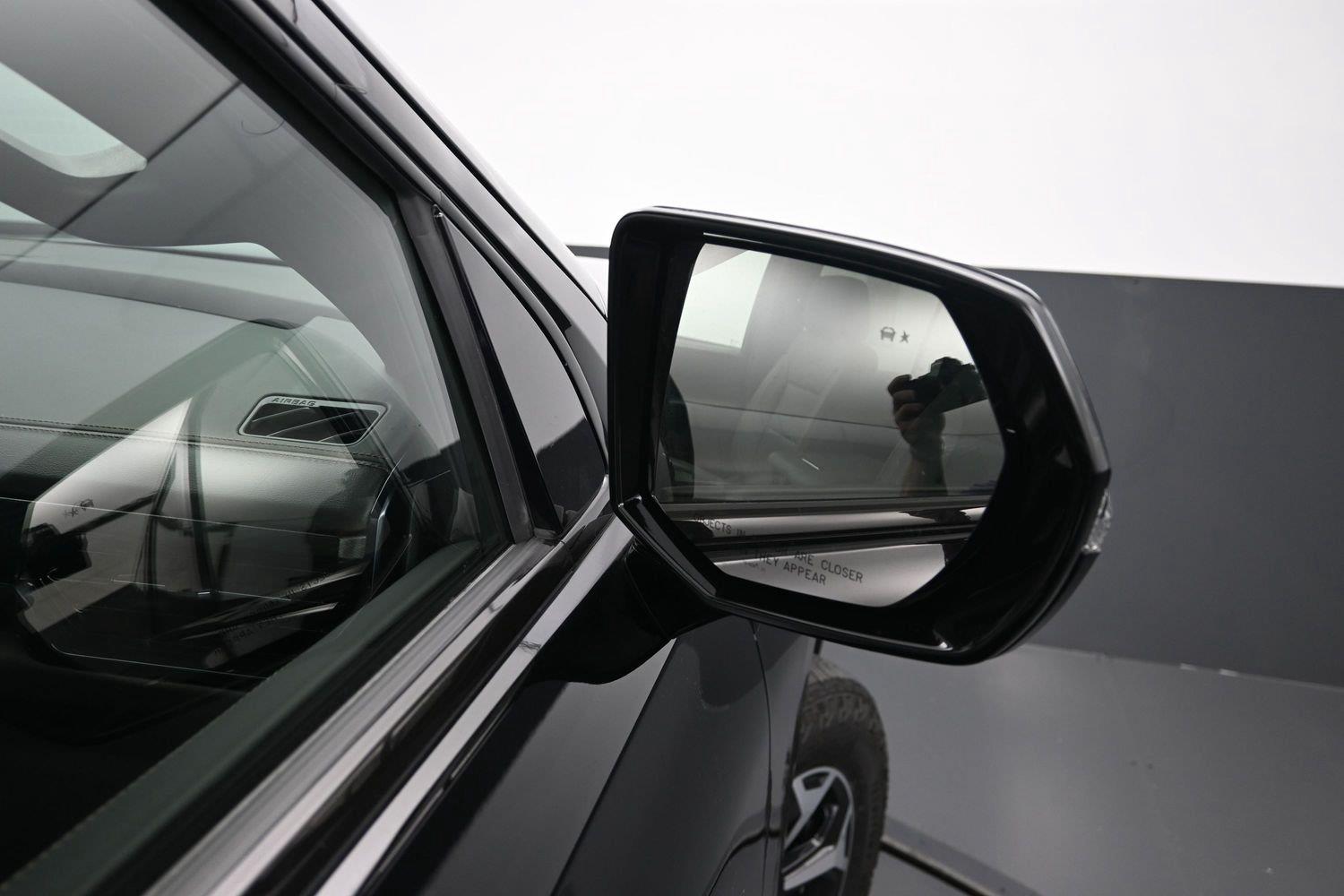 Used 2026 Onyx Black GMC AT4 image 9