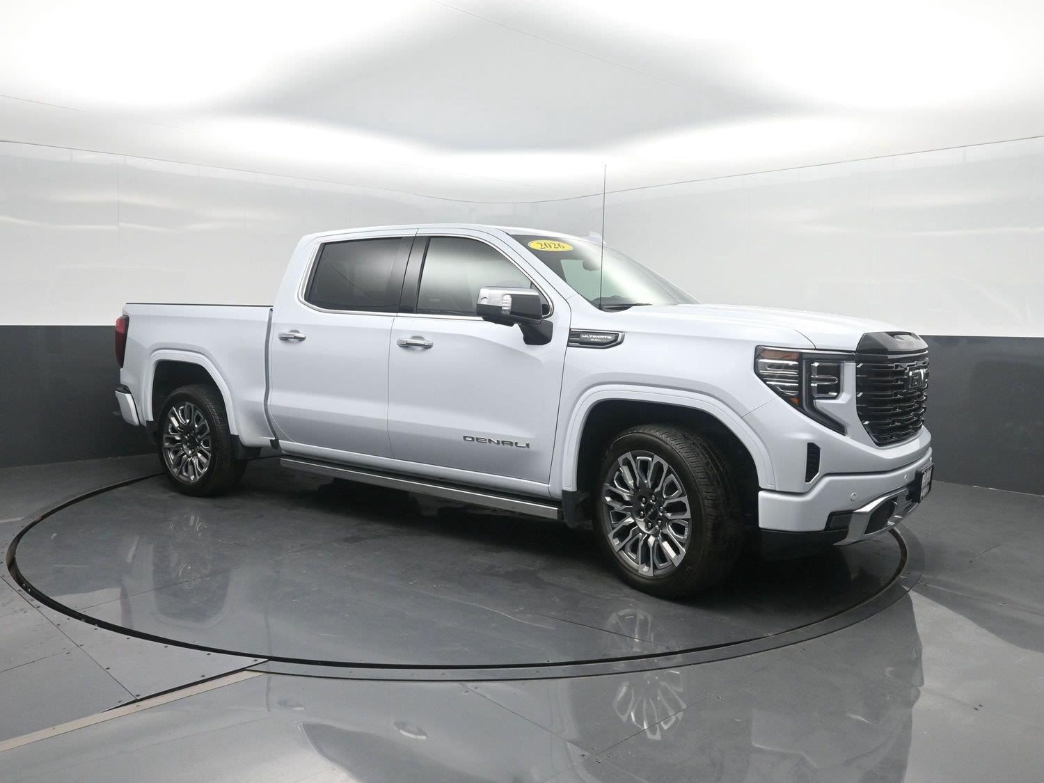 Used 2026 Glacier White Tricoat GMC Denali Ultimate image 4