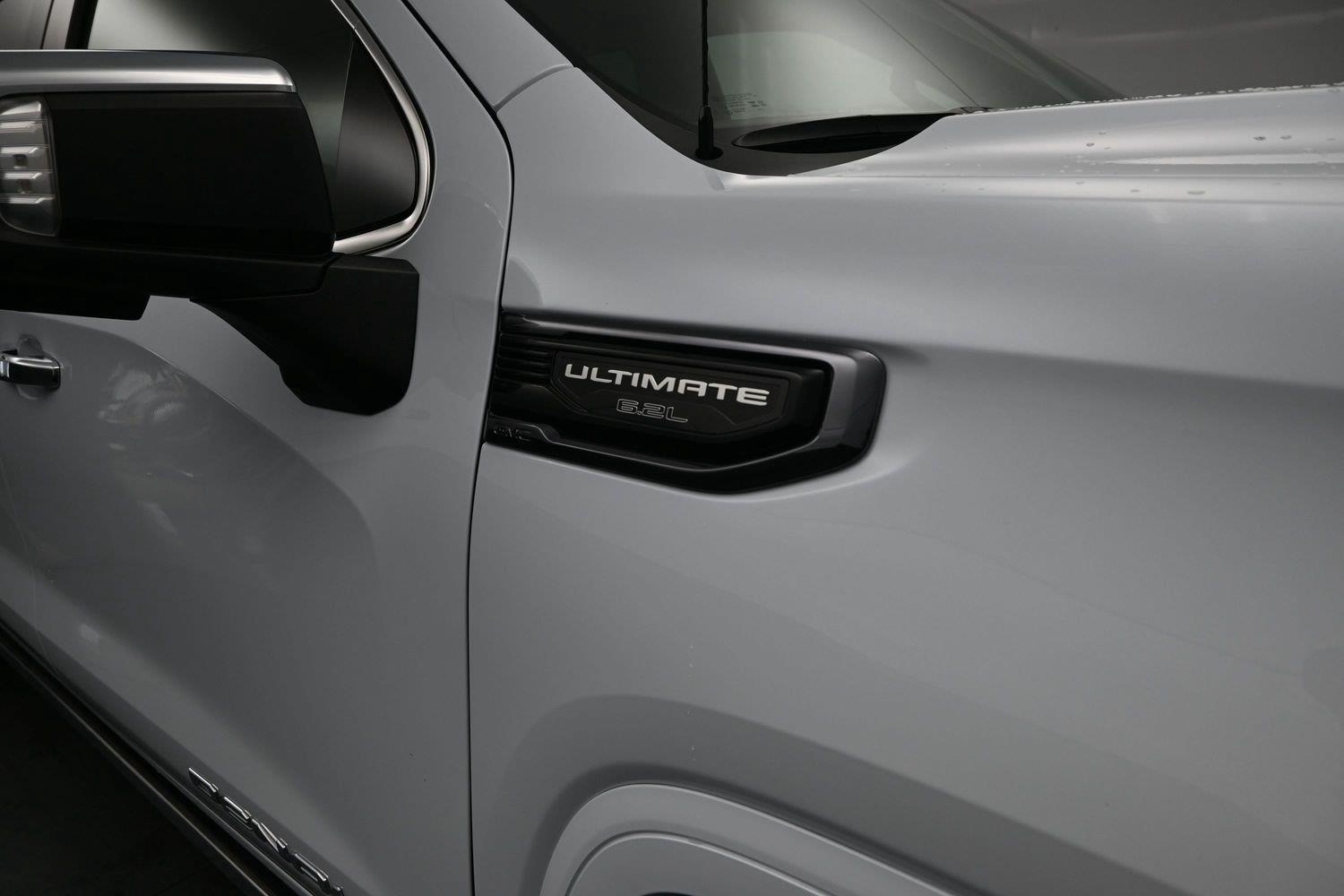 Used 2026 Glacier White Tricoat GMC Denali Ultimate image 6