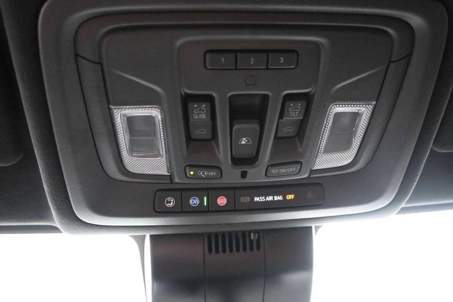 Used 2026 Glacier White Tricoat GMC Denali Ultimate image 33