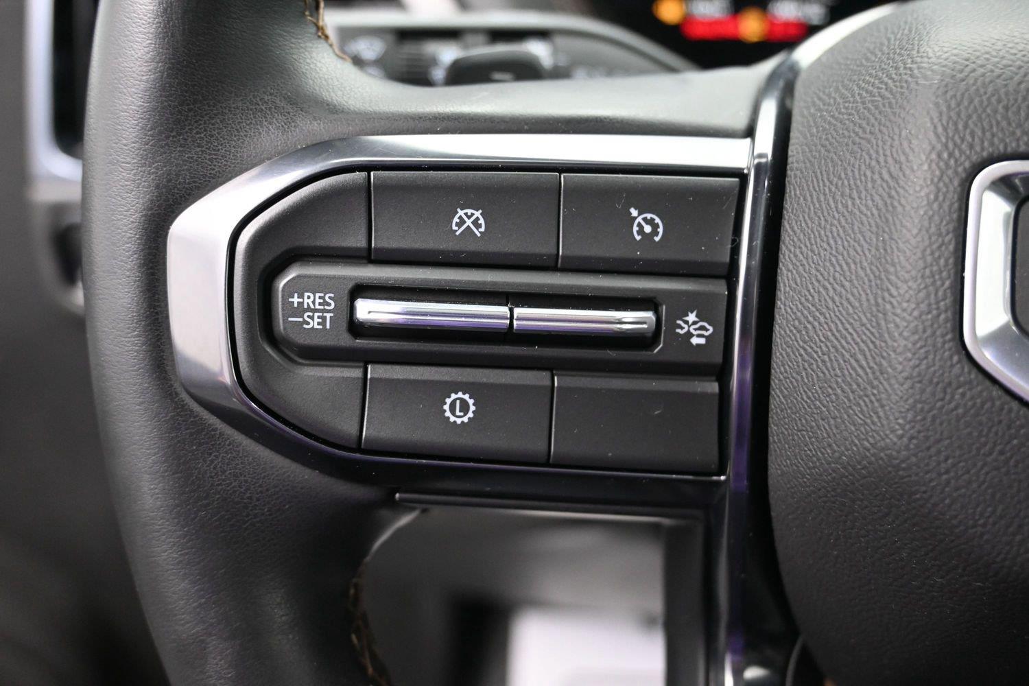 Used 2026 Onyx Black GMC AT4 image 31