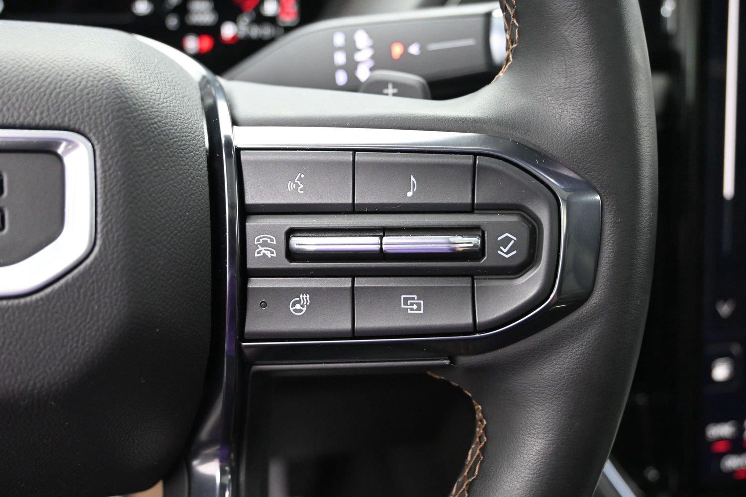 Used 2026 Onyx Black GMC AT4 image 32