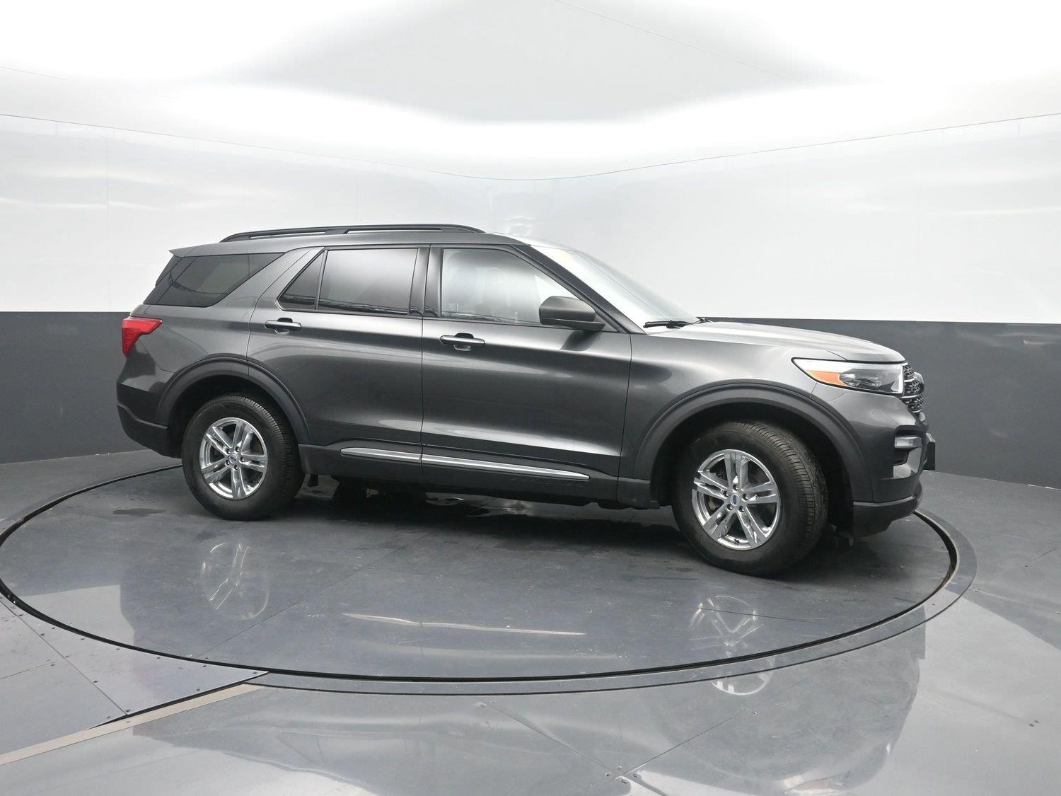 Used 2020 Magnetic Ford XLT image 3