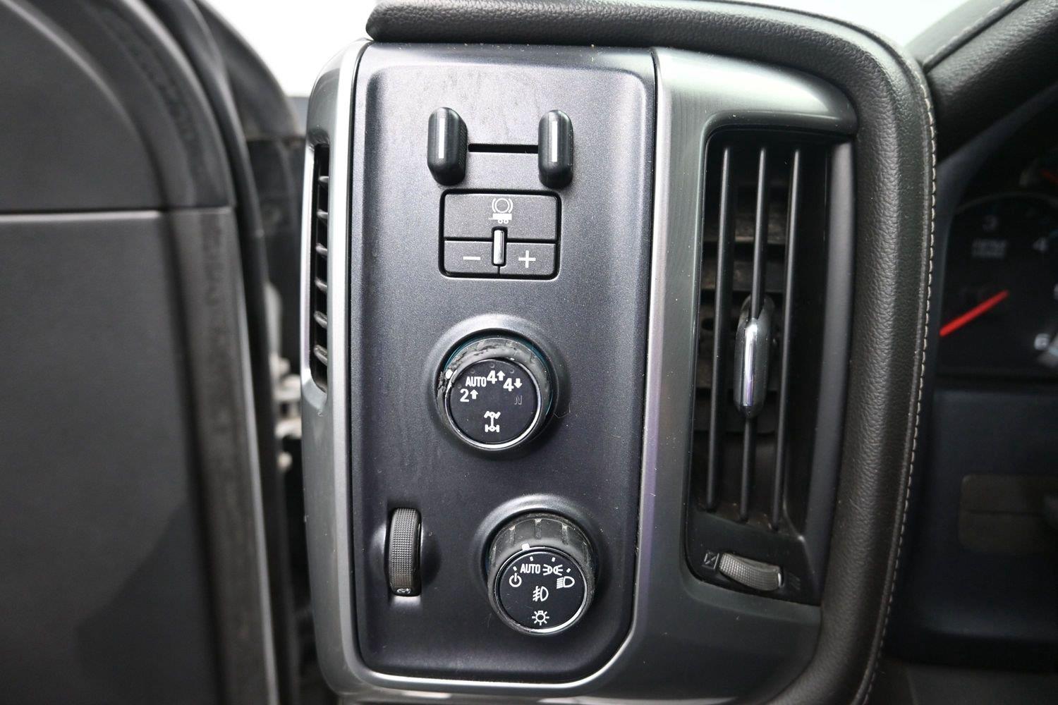 Used 2018 Summit White Chevrolet LTZ image 23
