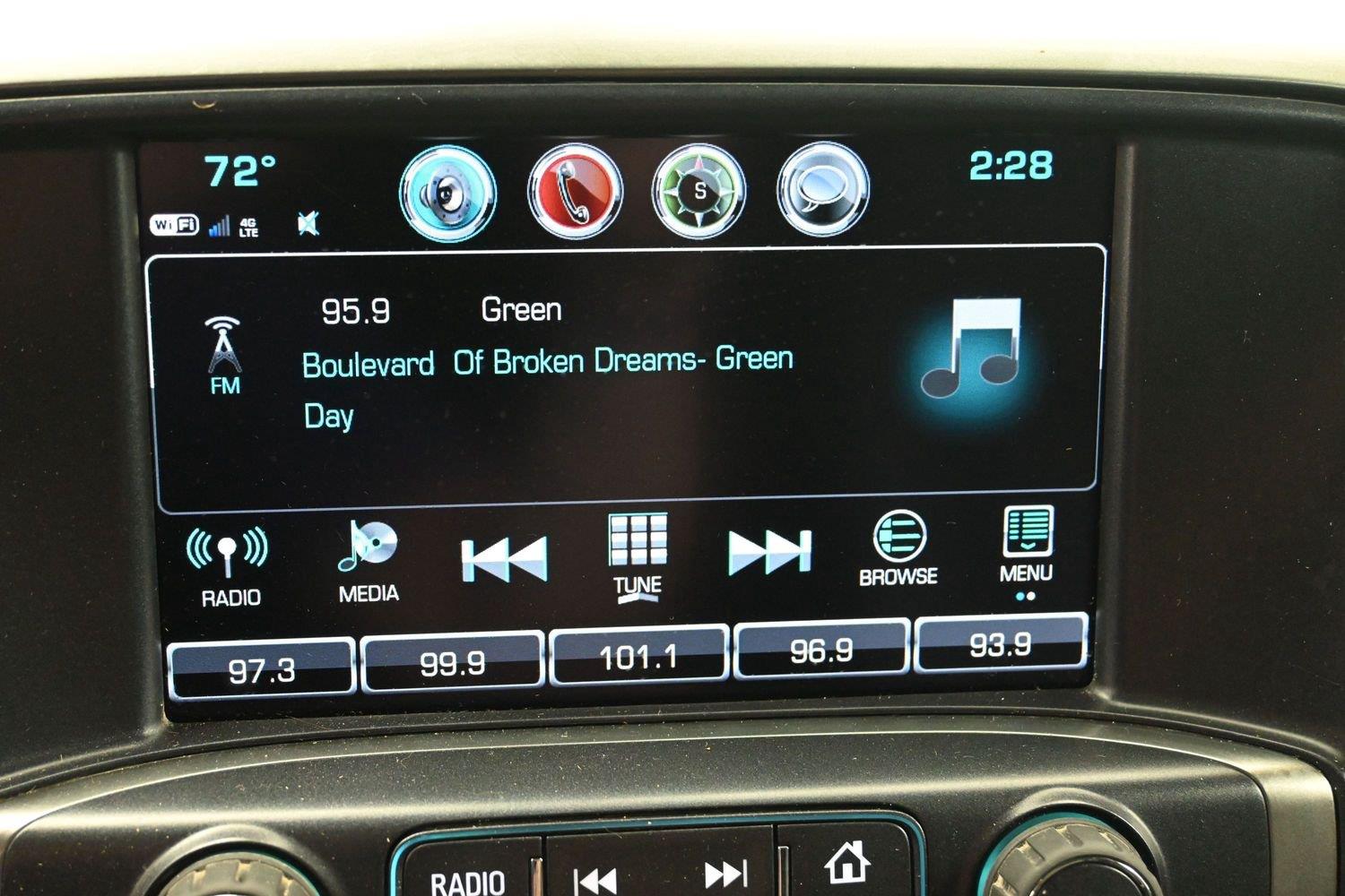 Used 2018 Summit White Chevrolet LTZ image 30