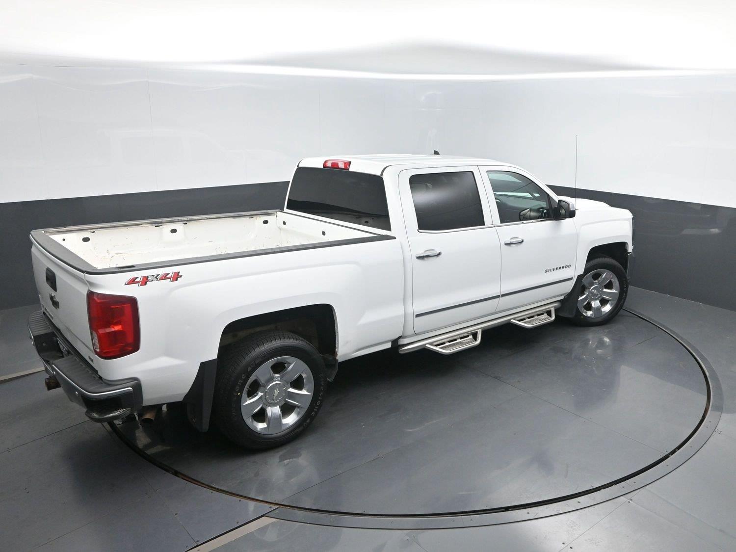 Used 2018 Summit White Chevrolet LTZ image 41