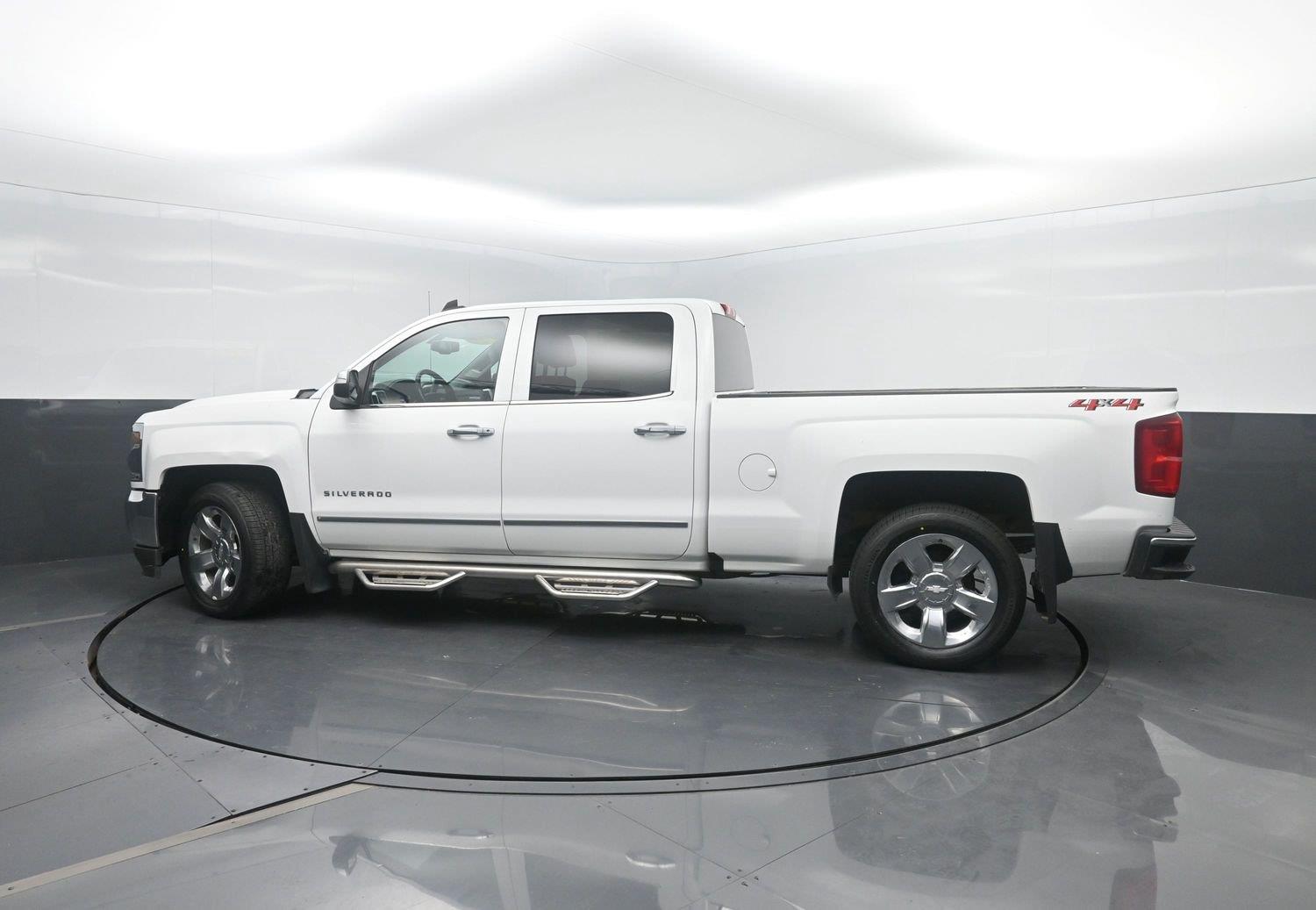 Used 2018 Summit White Chevrolet LTZ image 43