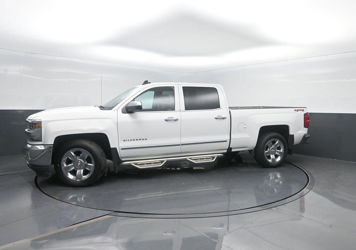 Used 2018 Summit White Chevrolet LTZ image 44