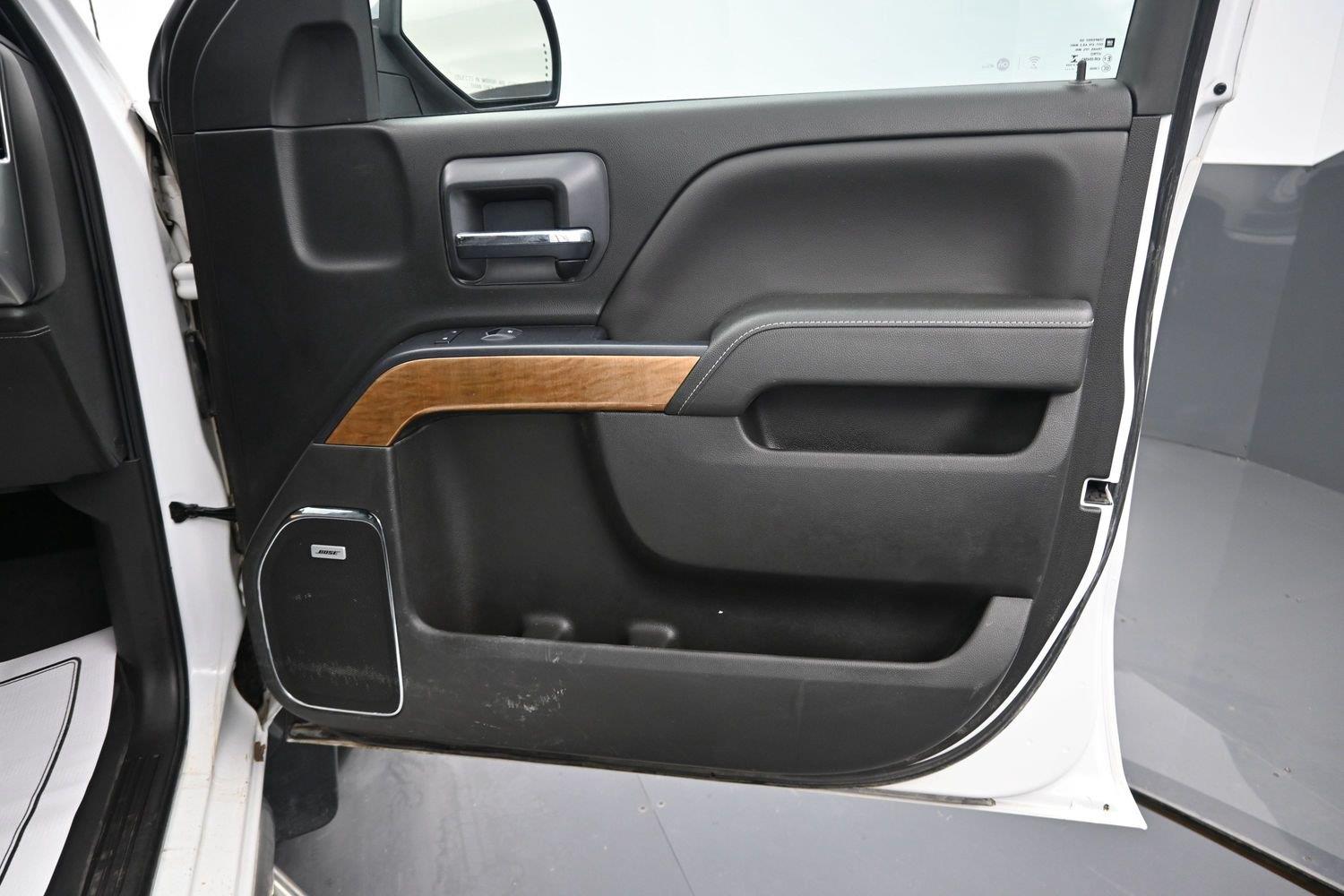 Used 2018 Summit White Chevrolet LTZ image 7